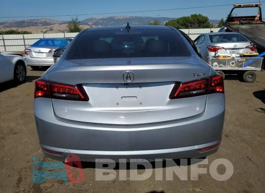 19UUB2F58FA009818 Photo# 6