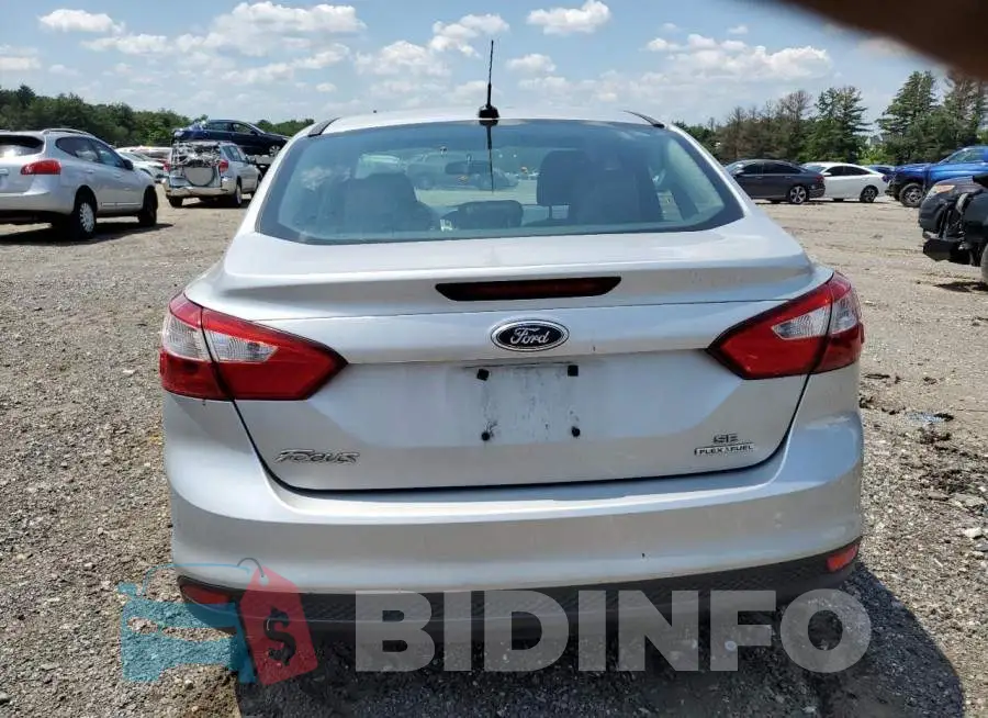 1FADP3F26EL153985 Photo# 6
