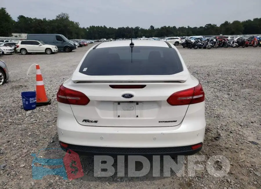 1FADP3J25JL308107 Photo# 6