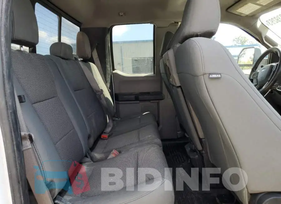 1FT7X2A67JEB43296 Photo# 10