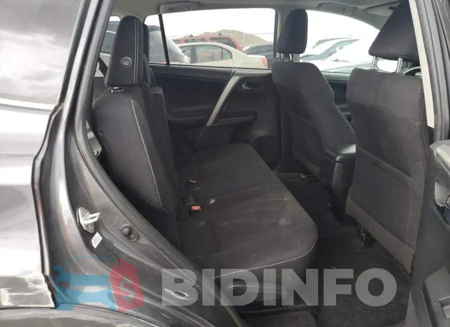 2T3RFREV1JW813598 Photo# 10