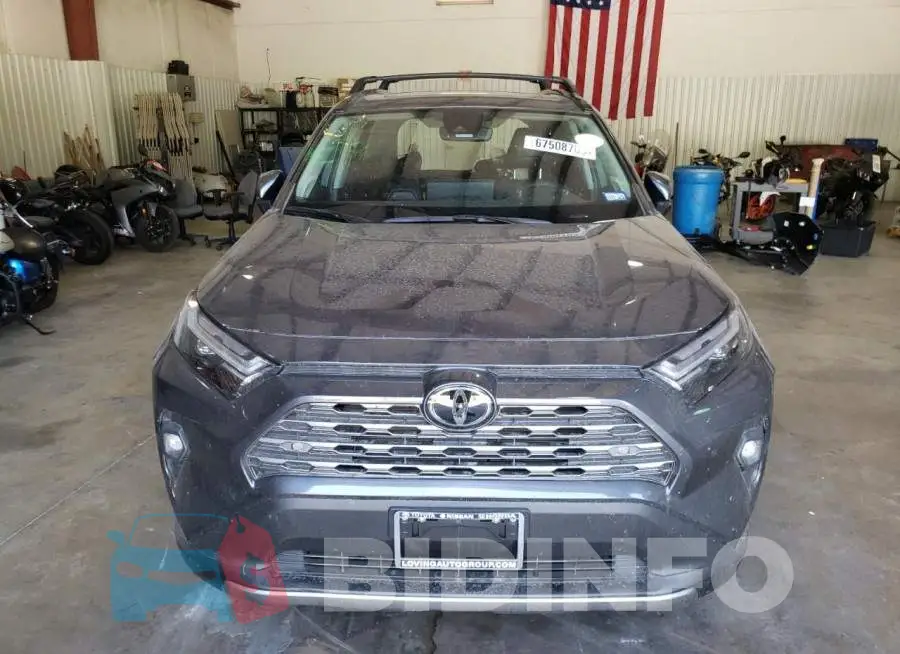 2T3Y1RFV3PW254637 Photo# 5