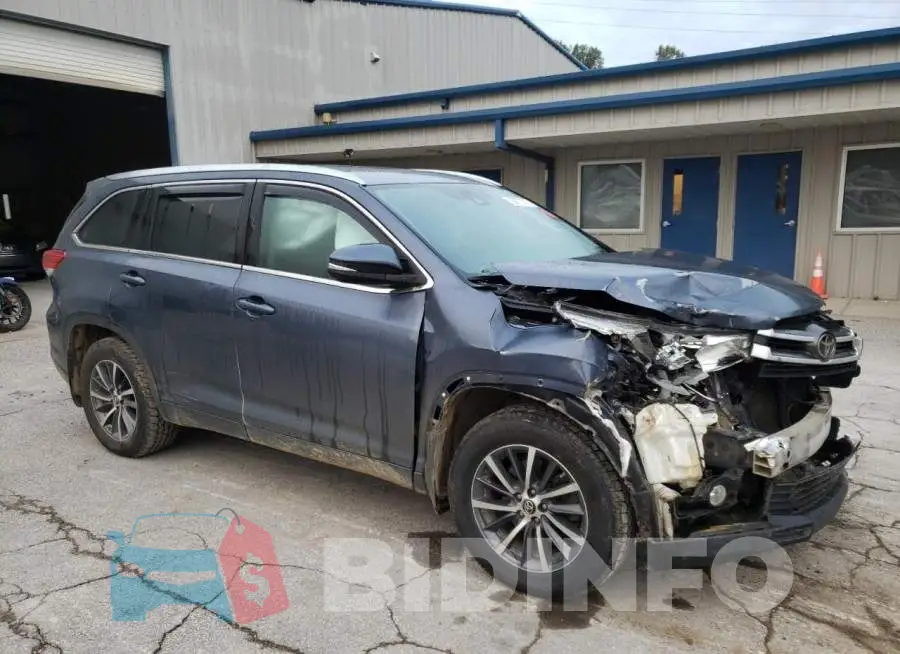 5TDJZRFHXHS431823 Photo# 4