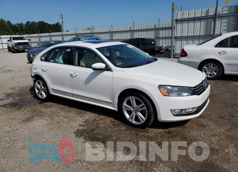 1VWBS7A35FC022407 Photo# 4