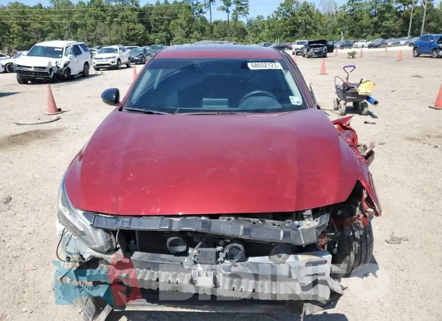 1N4BL4CV3KC258065 Photo# 5