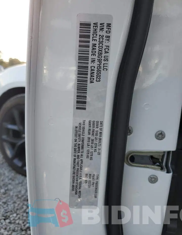 2C3CDXBG9PH565023 Photo# 12
