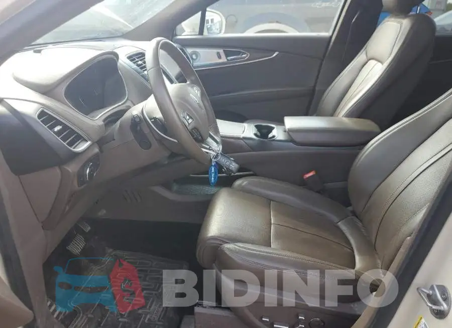 2LMTJ8LP2GBL86947 Photo# 7
