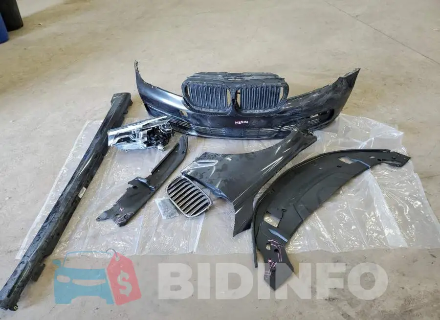 WBA7F2C56JG423770 Photo# 12
