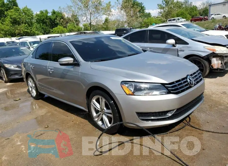 1VWBN7A3XEC003146 Photo# 4