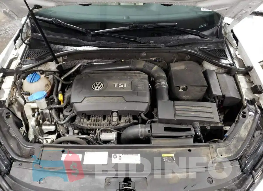 1VWDT7A35HC004479 Photo# 11