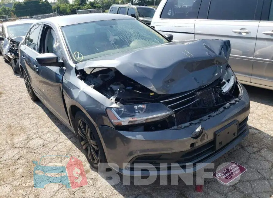 3VW167AJ0HM384435 Photo# 4