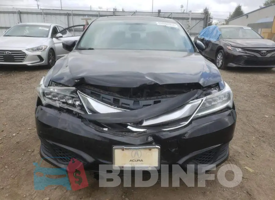 19UDE2F39JA010264 Photo# 5