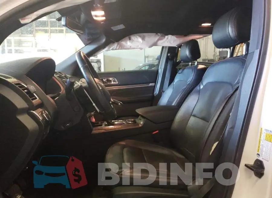 1FM5K8GT9GGC46766 Photo# 7