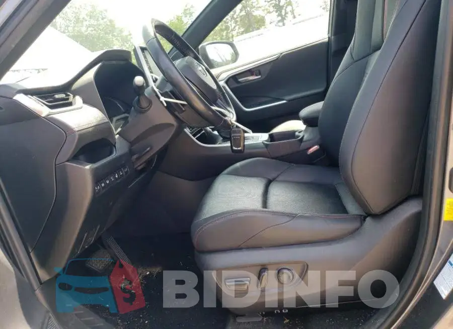 JTMFB3FV2MD049319 Photo# 7