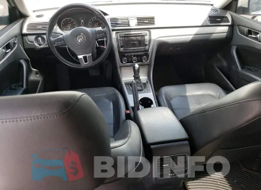 1VWBS7A33EC061821 Photo# 8