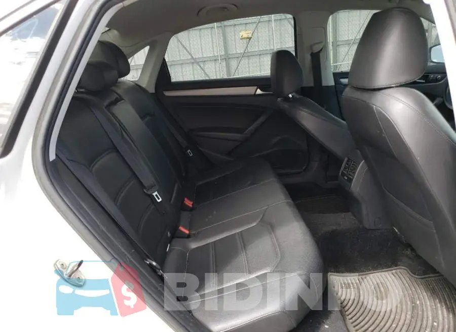1VWBS7A33EC061821 Photo# 10