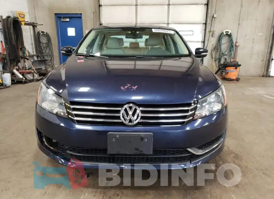 1VWBS7A38EC030239 Photo# 5