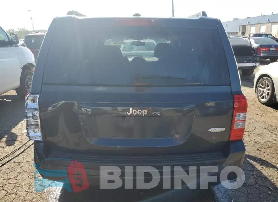 1C4NJPFB1FD186444 Photo# 6