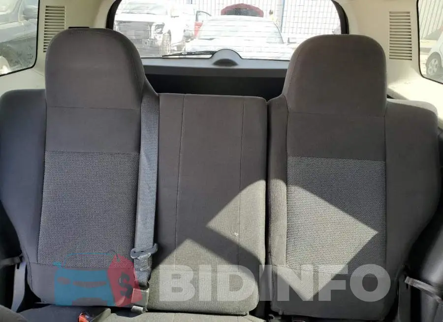 1C4NJPFB7FD210133 Photo# 10