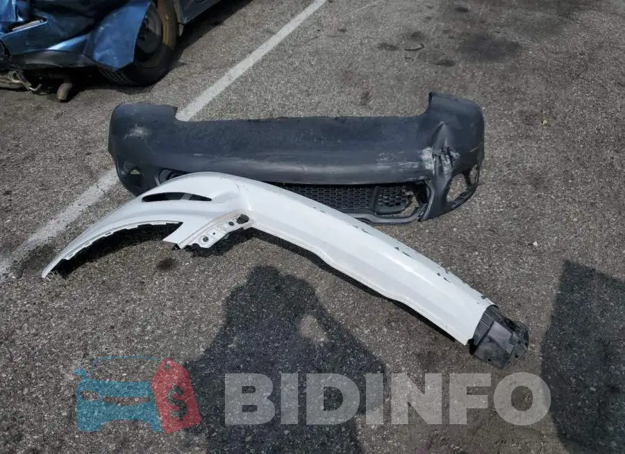 1C4PJLCB2FW670794 Photo# 13
