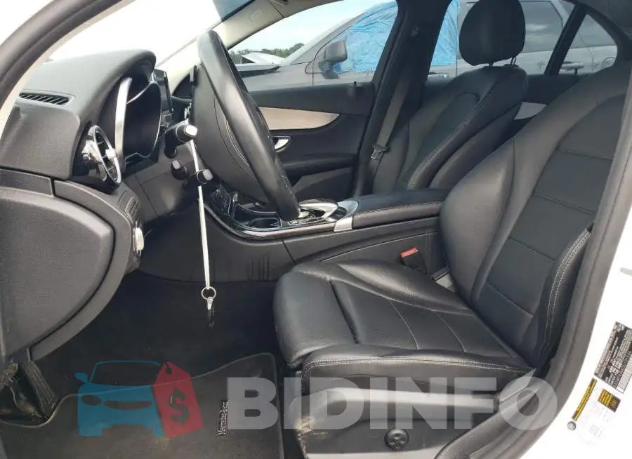 55SWF4JB4GU131524 Photo# 7