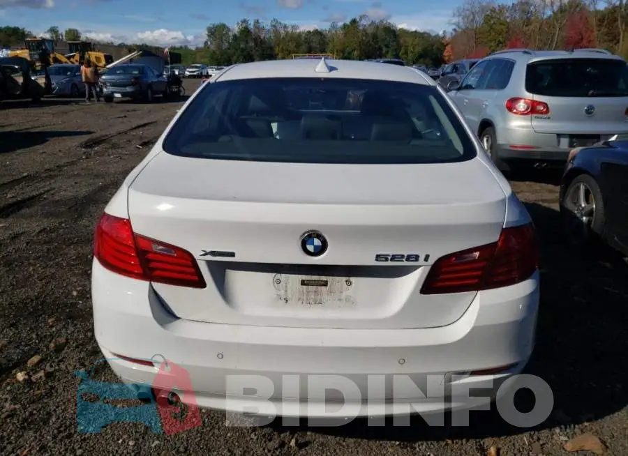 WBA5A7C58GG148334 Photo# 6