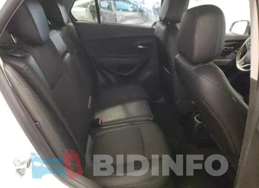 KL7CJLSB9FB232441 Photo# 11