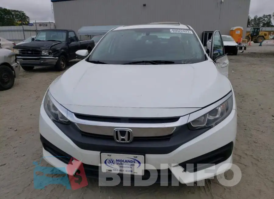 19XFC2F79HE003192 Photo# 5