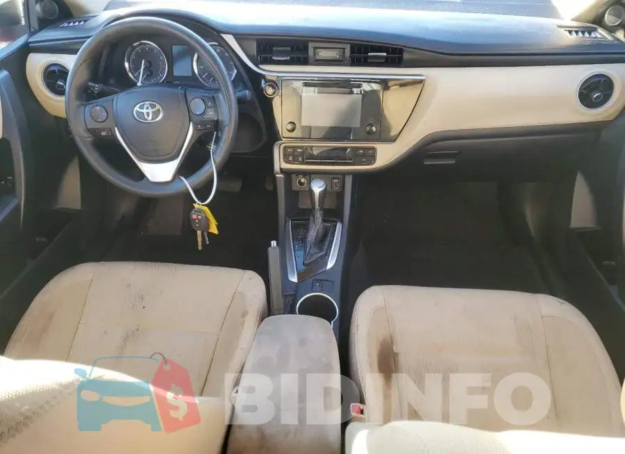 2T1BURHE9JC996133 Photo# 8