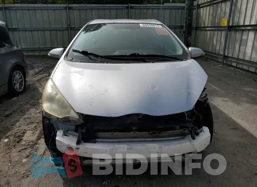 JTDKDTB32E1573277 Photo# 5