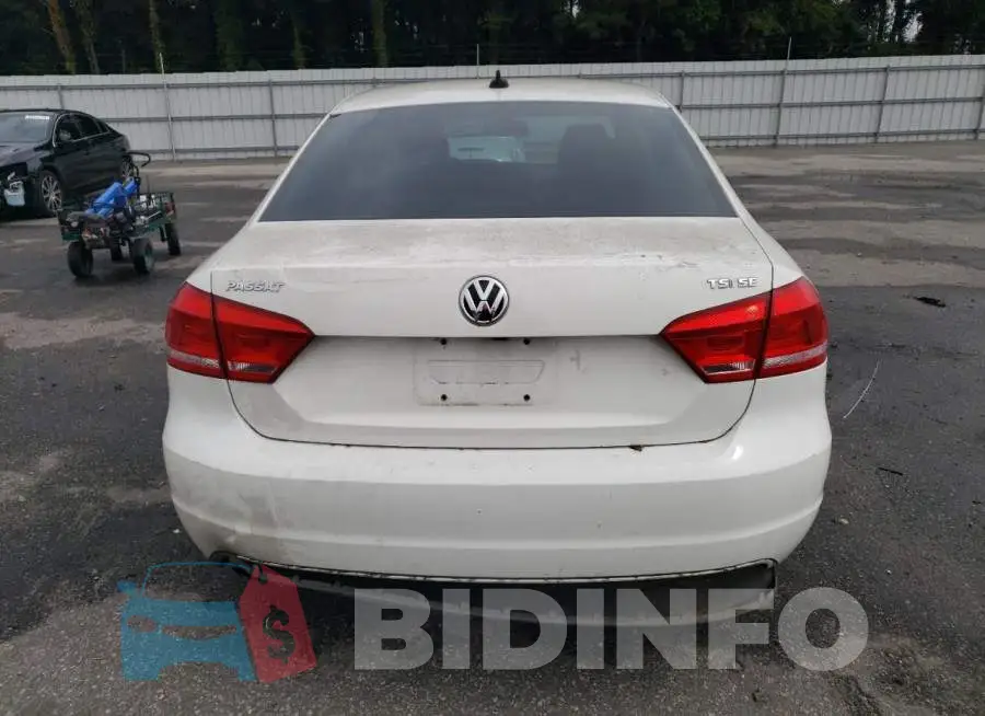 1VWBS7A33EC080174 Photo# 6