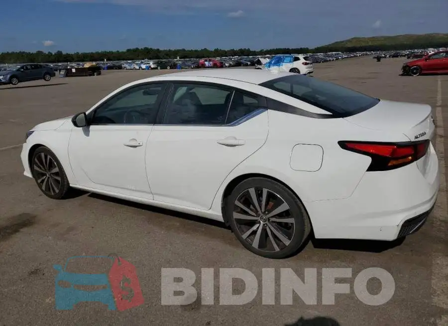 1N4BL4CV1LN308032 Photo# 2