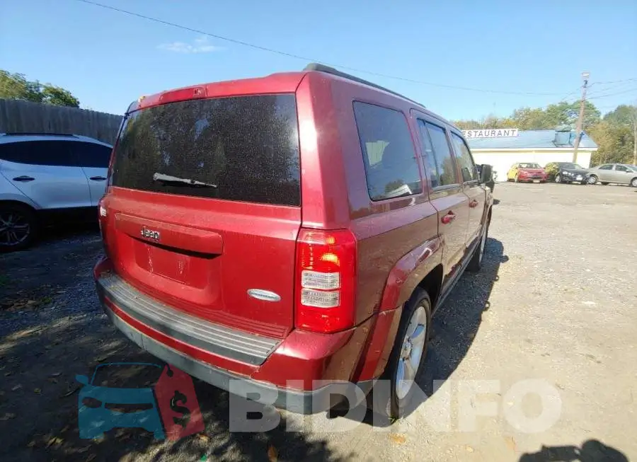 1C4NJPFB6GD664536 Photo# 4
