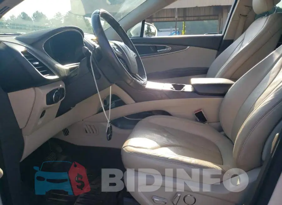 2LMTJ8LR1GBL71292 Photo# 7