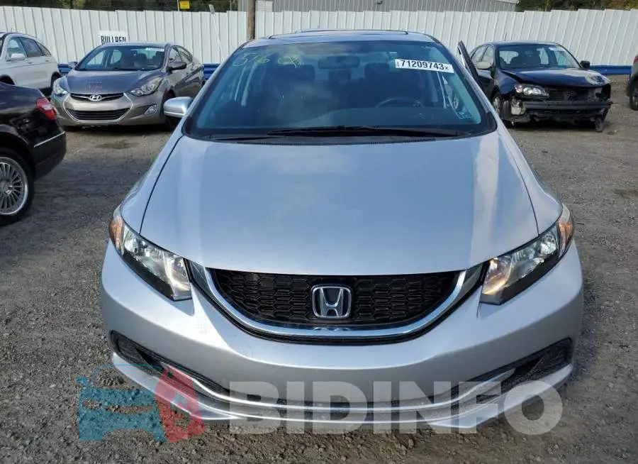 19XFB2F82FE225162 Photo# 5