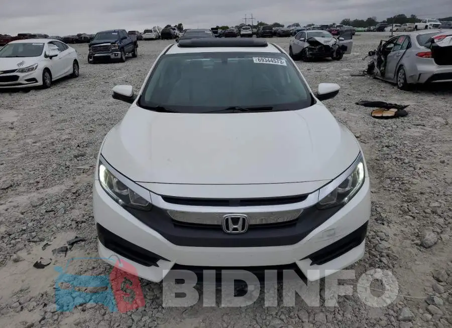 19XFC2F70HE051535 Photo# 5