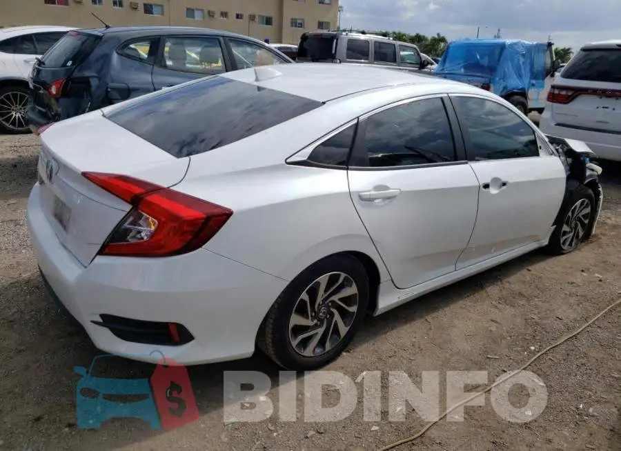 19XFC2F72HE025129 Photo# 3