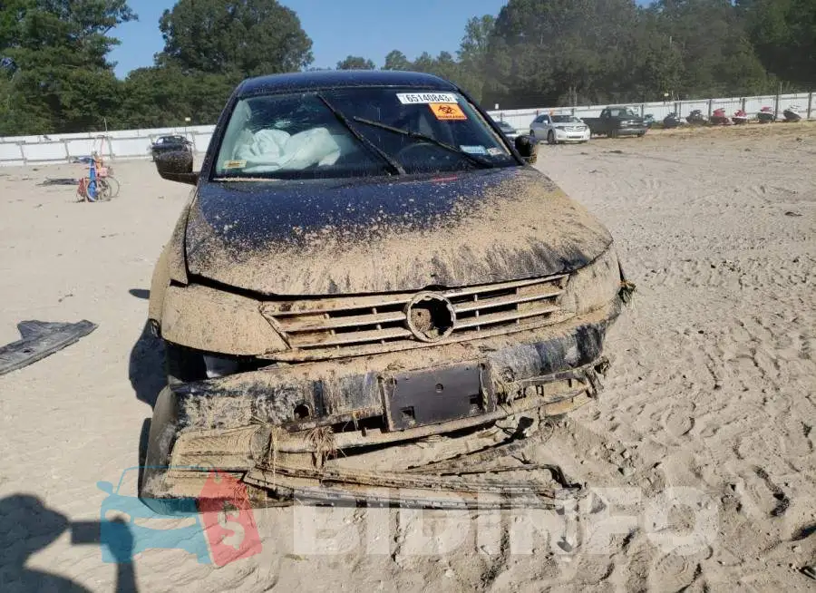 3VW167AJ2JM242528 Photo# 5