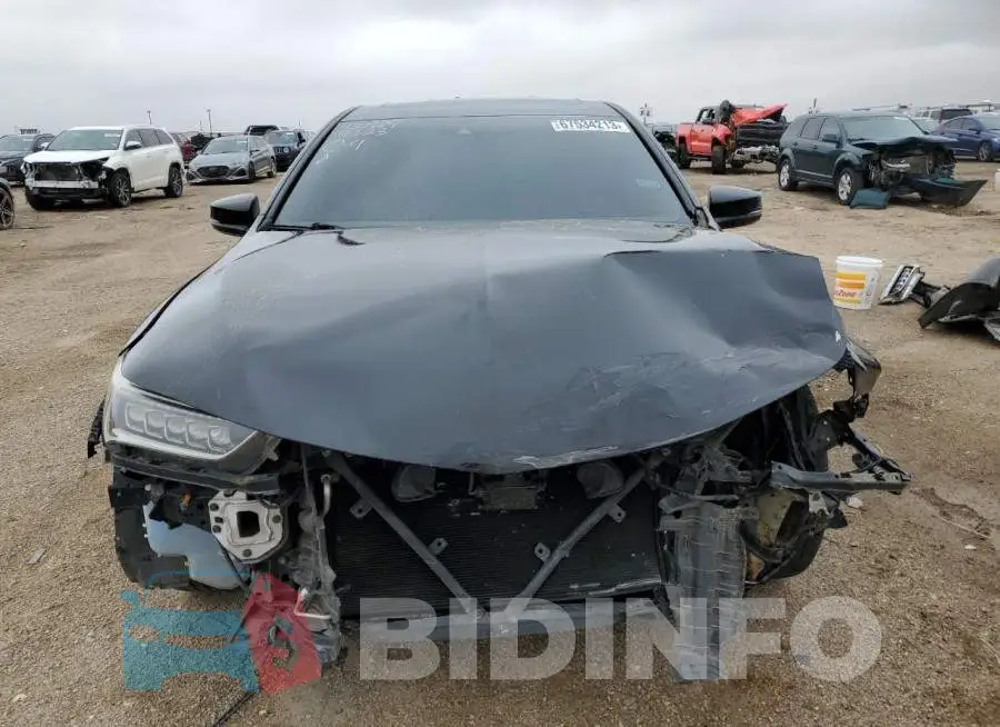 19UUB1F34JA000289 Photo# 5