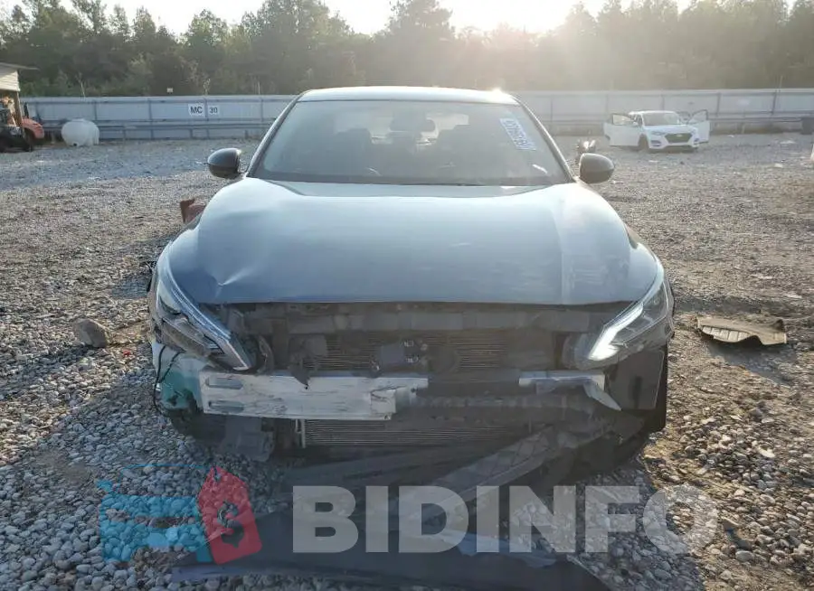 1N4BL4CV2KC104382 Photo# 5