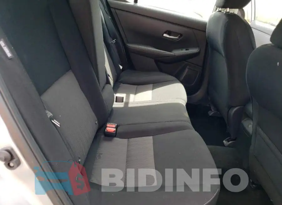 3N1AB8CV2NY284137 Photo# 10
