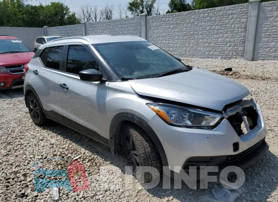 3N1CP5CU5JL540889 Photo# 4