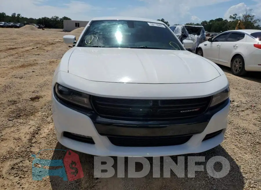 2C3CDXHG8FH897556 Photo# 5