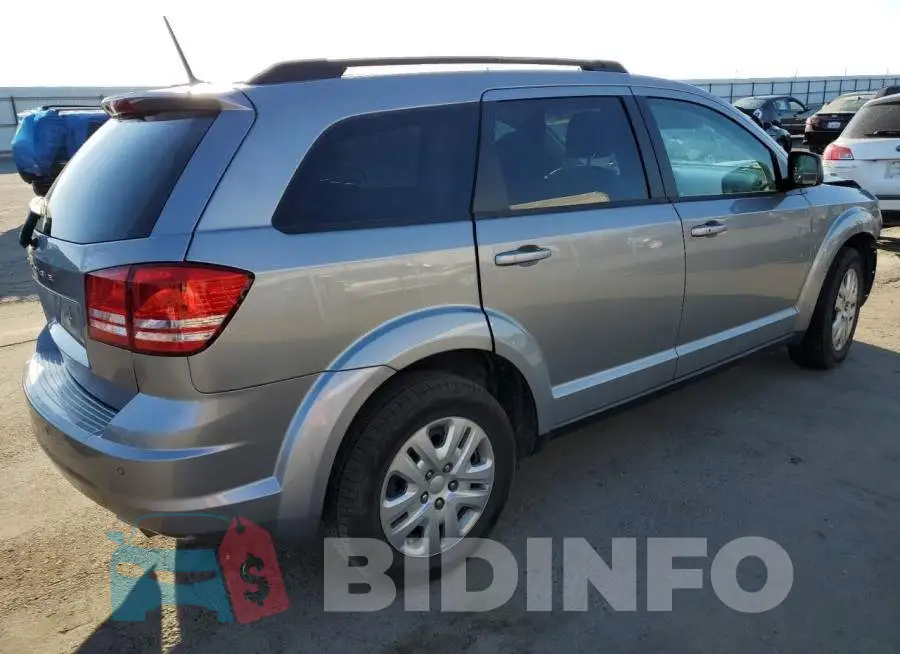 3C4PDCAB7LT180332 Photo# 3