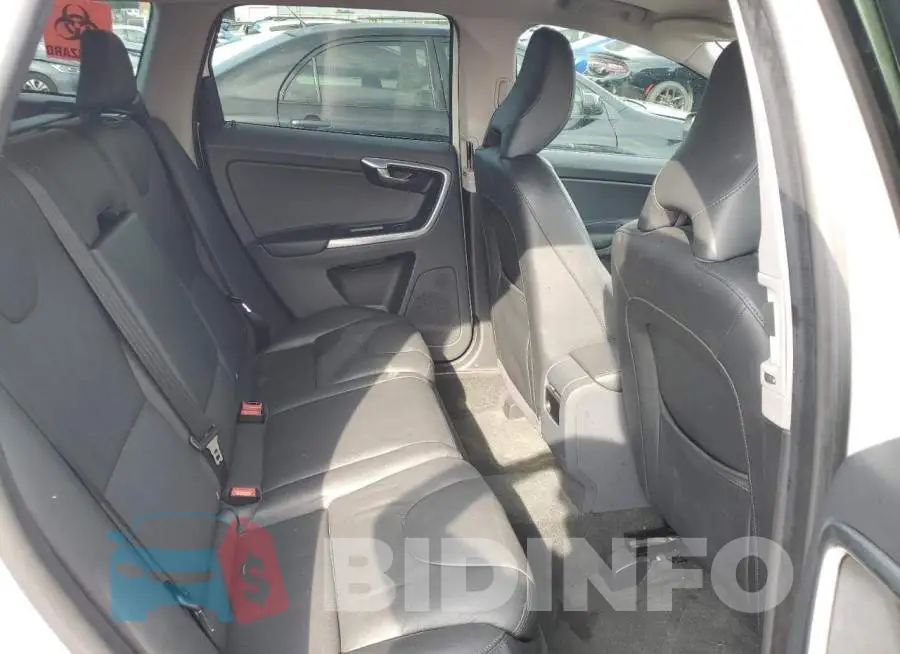 YV440MDM0F2731382 Photo# 11