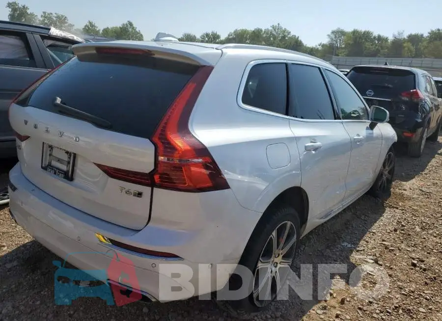 YV4A22RL3J1010165 Photo# 3