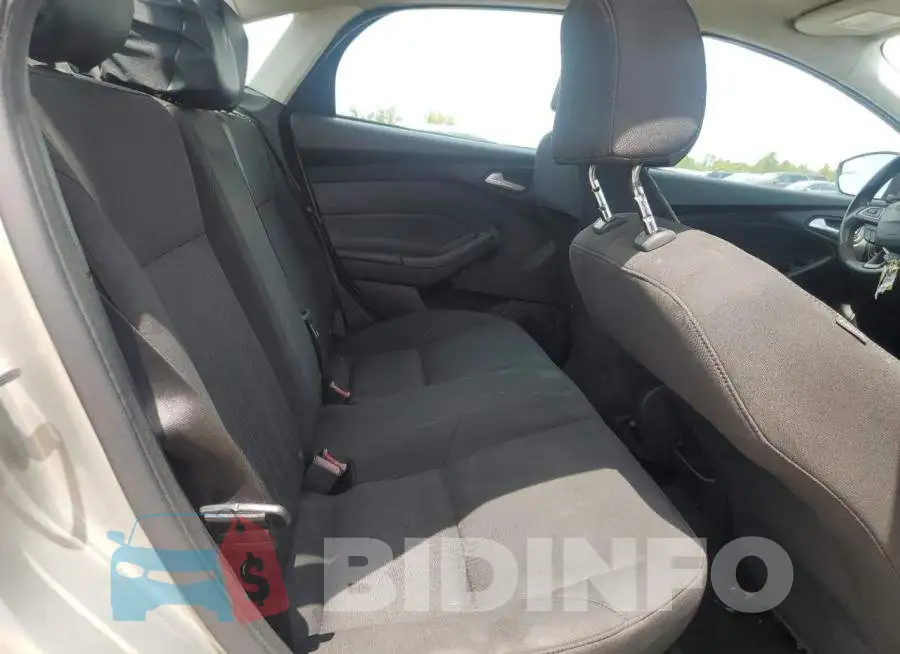 1FADP3F22FL202133 Photo# 10