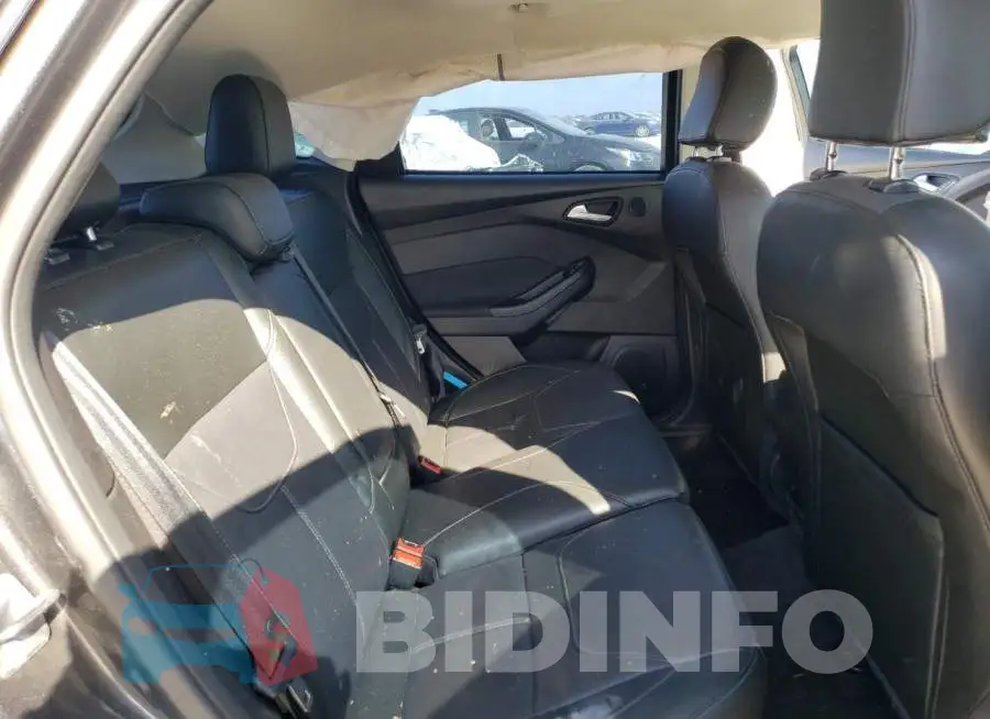1FADP3N2XJL293971 Photo# 10