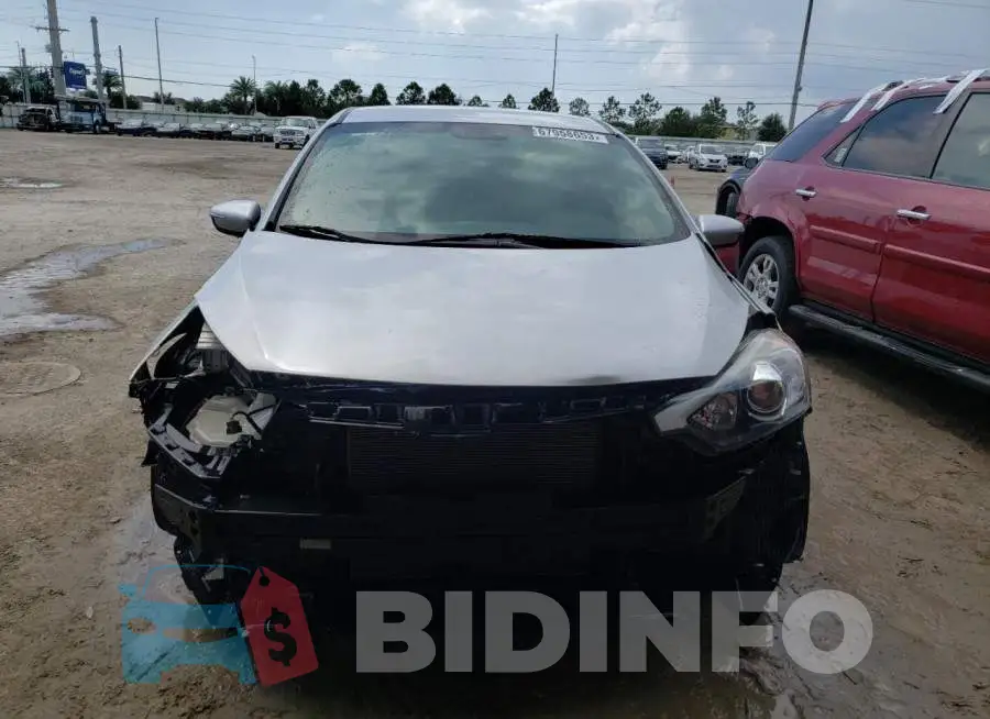 KNAFX4A68G5572136 Photo# 5