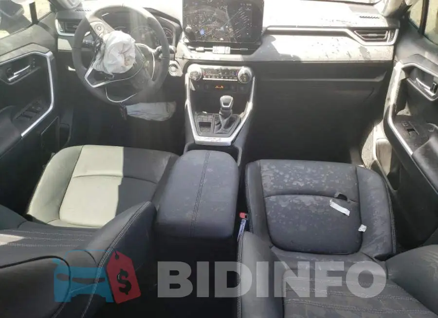 2T3C1RFV8PC231298 Photo# 8
